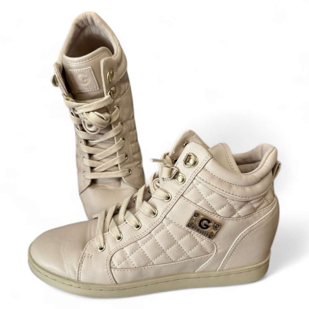G by Guess Beige Quilted Wedge Sneakers – Women’s Size 10